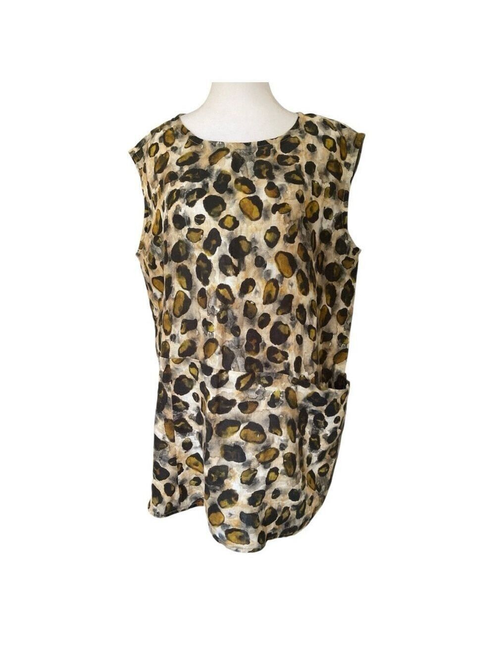 Animal print XL A line tunic tank top with left hip pocket rounded hem panels